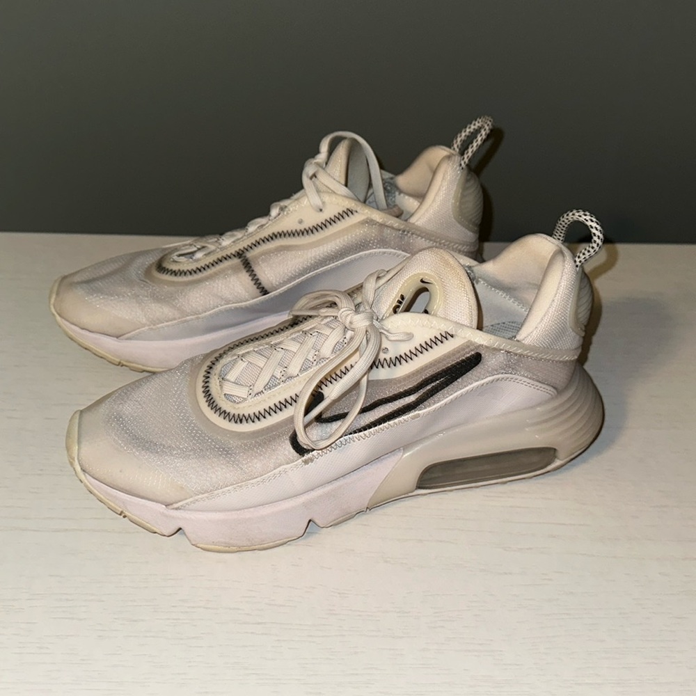 Women’s Nike Air Max 2090